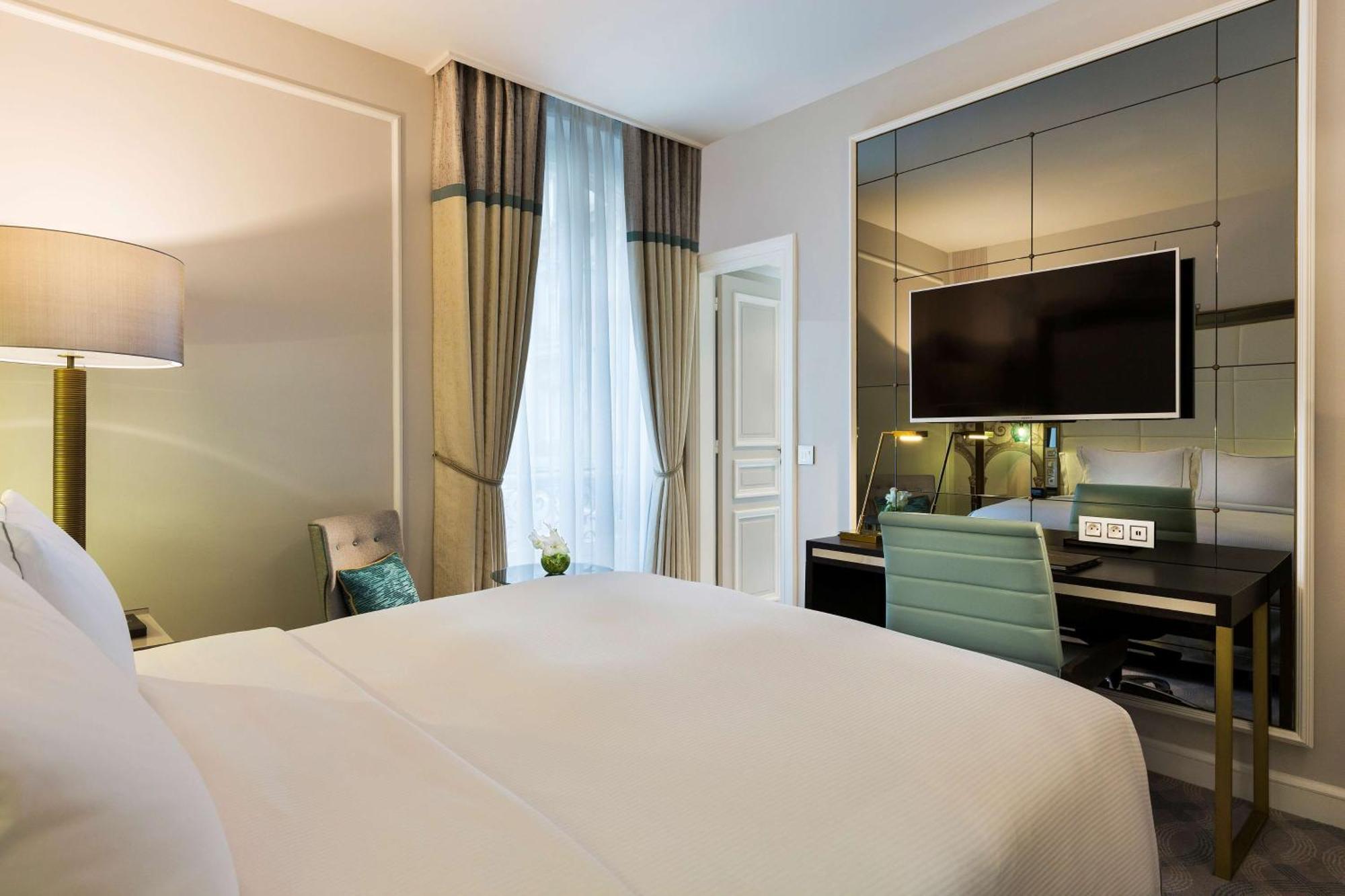 Deluxe Room,1548875659:JPEG