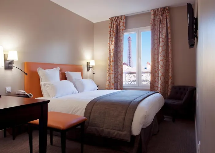 Hotel 4 estrelas: Hôtel Le Relais Saint Charles