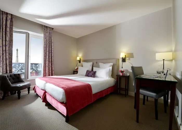 Hotel 4 estrelas: Hôtel Le Relais Saint Charles
