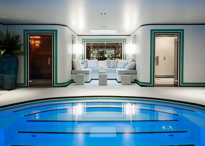 Hotel Eiffel Blomet
