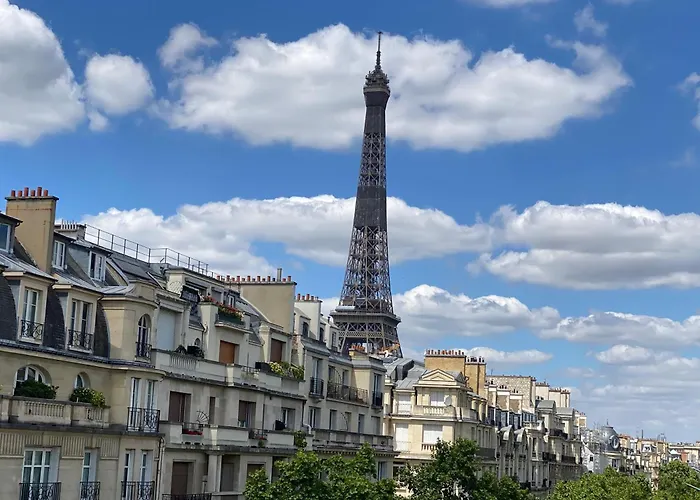 Romantic hotel: Hotel Le Cercle Tour Eiffel