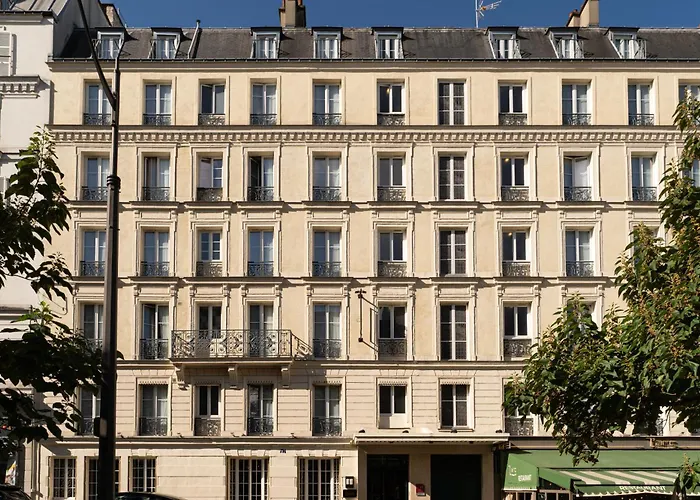 Elsa, Hotel Paris