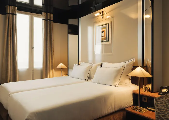 Hotels With Four Stars Chateau D'Eau