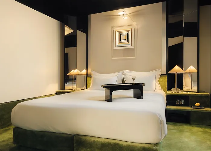 Hotels With Four Stars Chateau D'Eau