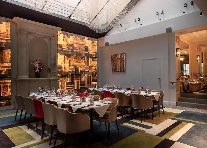 Hotel with view: Fauchon L'Hotel Paris