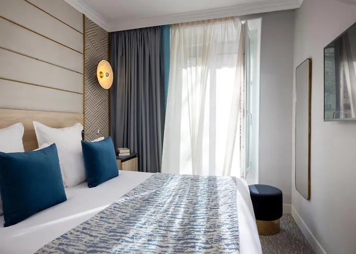 Romantic hotel: Hotel Nude Paris - Color Vision